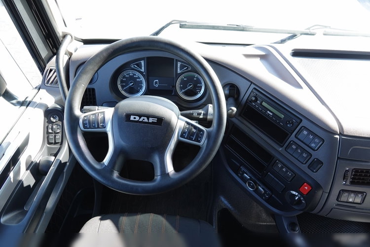 DAF XF 480 / ZESTAW TANDEM / 120 M3 / PRZEJAZDOWY / ZAWIESIA DOKI DO WÓZKA / KLIMA POSTOJOWA / PO ZŁOTYM KONTRAKCIE SERWISOWYM  zdjęcie 54