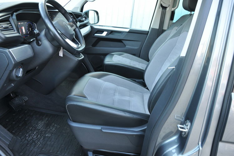 Volkswagen Multivan 2.0TDI 150KM DSG Highline 7-os Kamera Ledy Virtual Hak SalonPL 1wł zdjęcie 14