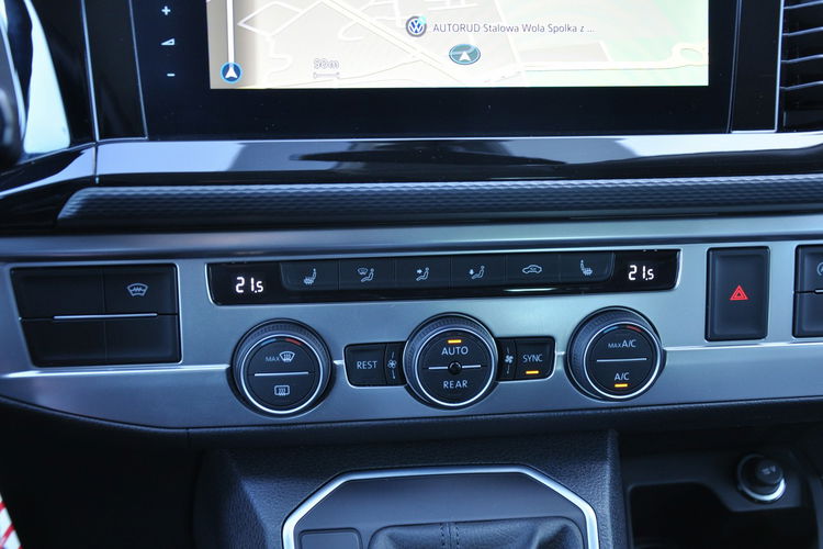 Volkswagen Multivan 2.0TDI 150KM DSG Highline 7-os Kamera Ledy Virtual Hak SalonPL 1wł zdjęcie 26