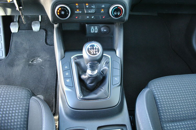 Focus Kombi Connected 1, 5 EcoBlue 120KM ASO Forda Gwarancja zdjęcie 16