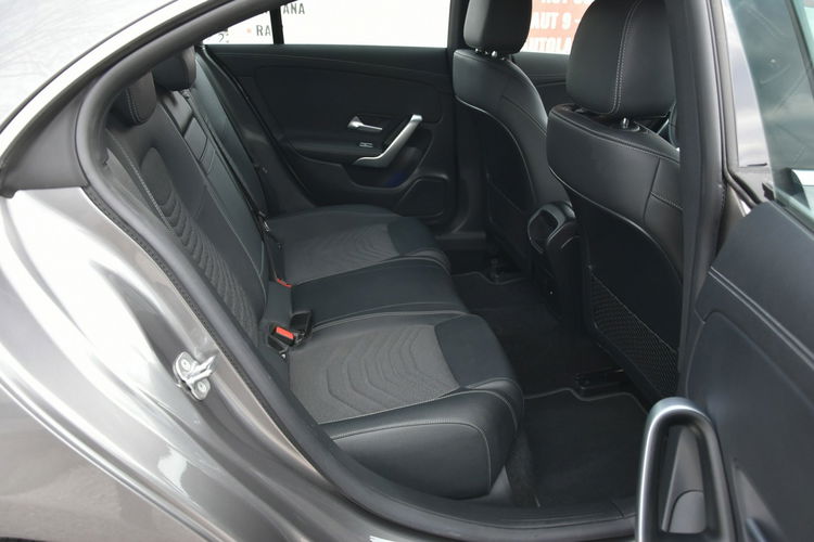 Mercedes CLA 200 Polski SALON 2023r. 13tkm AMG line Ambiente Kamera Fv23 zdjęcie 11