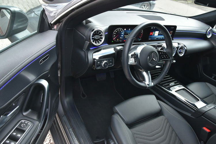 Mercedes CLA 200 Polski SALON 2023r. 13tkm AMG line Ambiente Kamera Fv23 zdjęcie 13