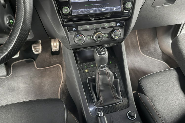 Skoda Octavia RS 2.0 TDI 184KM CHALLENGE VRS Mode AppleCar Bi-Xenon KeyLessGo CANTON zdjęcie 22