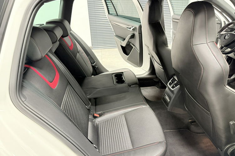 Skoda Octavia RS 2.0 TDI 184KM CHALLENGE VRS Mode AppleCar Bi-Xenon KeyLessGo CANTON zdjęcie 29