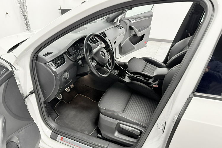 Skoda Octavia RS 2.0 TDI 184KM CHALLENGE VRS Mode AppleCar Bi-Xenon KeyLessGo CANTON zdjęcie 33