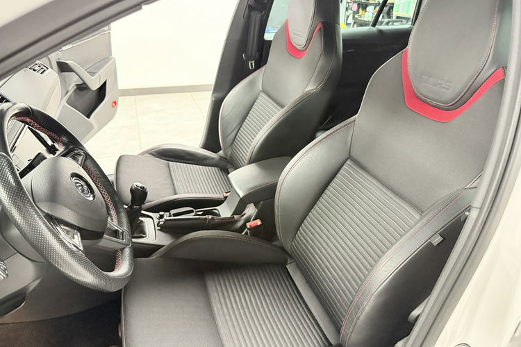 Skoda Octavia RS 2.0 TDI 184KM CHALLENGE VRS Mode AppleCar Bi-Xenon KeyLessGo CANTON zdjęcie 35