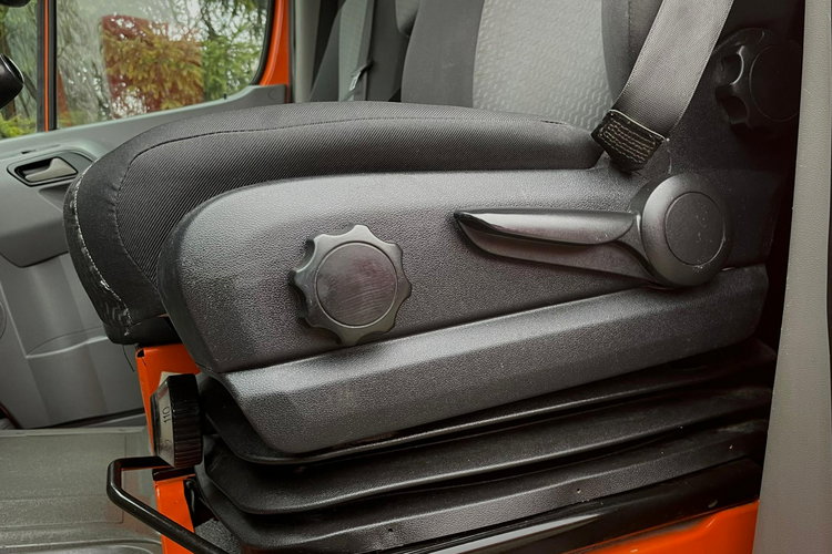 Volkswagen Crafter 2.0 165 KM 2014 L2H2 244 tys. km Klimatyzacja Kamera cofania zdjęcie 10