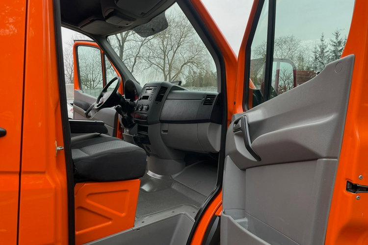 Volkswagen Crafter 2.0 165 KM 2014 L2H2 244 tys. km Klimatyzacja Kamera cofania zdjęcie 18