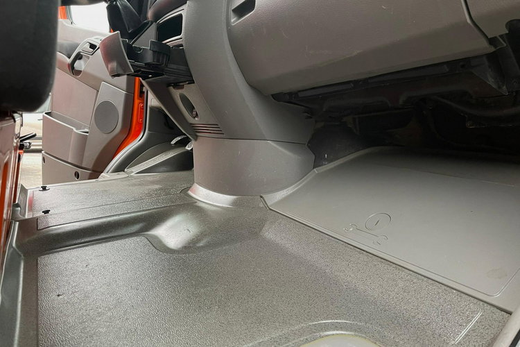 Volkswagen Crafter 2.0 165 KM 2014 L2H2 244 tys. km Klimatyzacja Kamera cofania zdjęcie 24