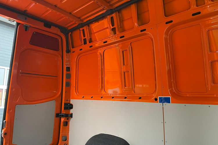 Volkswagen Crafter 2.0 165 KM 2014 L2H2 244 tys. km Klimatyzacja Kamera cofania zdjęcie 25