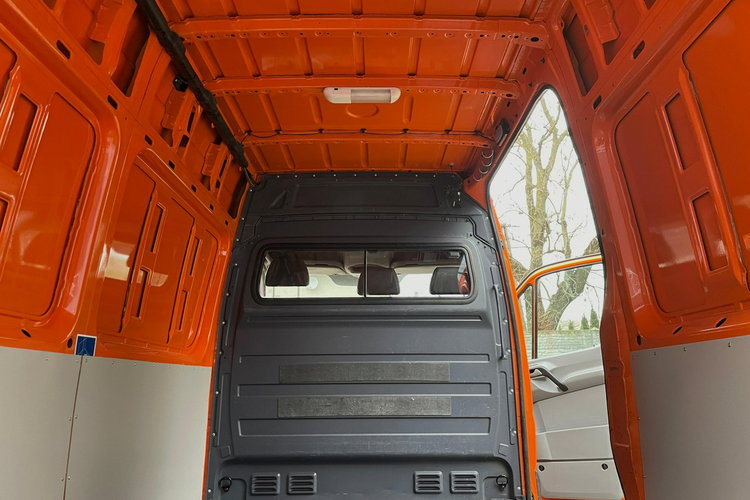 Volkswagen Crafter 2.0 165 KM 2014 L2H2 244 tys. km Klimatyzacja Kamera cofania zdjęcie 28