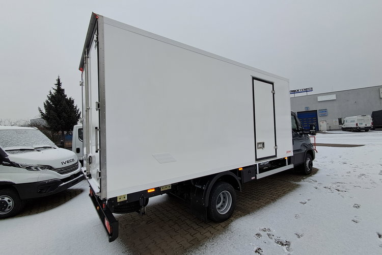 Iveco Daily 70C18HA8 zdjęcie 17