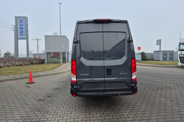 Iveco Daily 35S18HA8 V zdjęcie 6