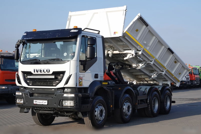 samochód ciężarowy Iveco zdjęcie 1