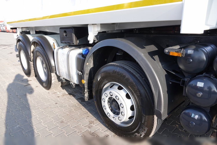 Iveco TRAKKER 410 / 8x4 / WYWROTKA / HYDROBURTA / BORDMATIC / EEV / MEILLER KIPER / MANUAL / SPROWADZONY zdjęcie 35