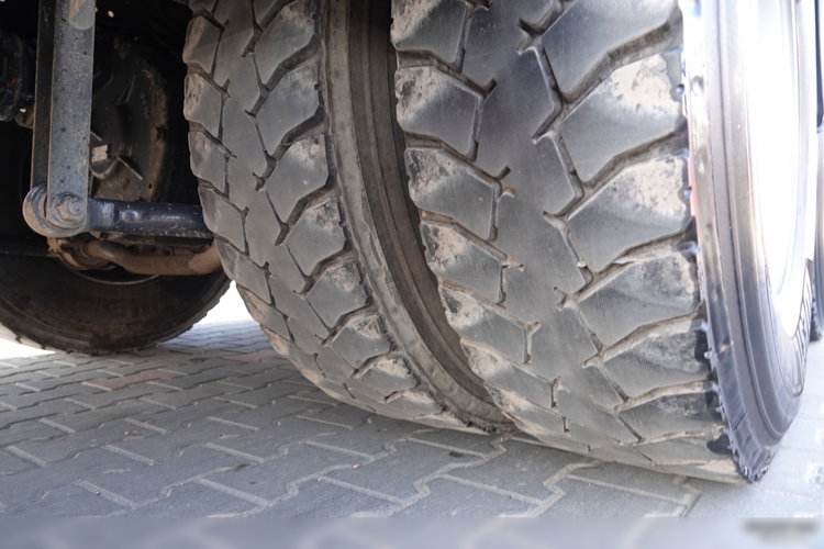 Iveco TRAKKER 410 / 8x4 / WYWROTKA / HYDROBURTA / BORDMATIC / EEV / MEILLER KIPER / MANUAL / SPROWADZONY zdjęcie 40