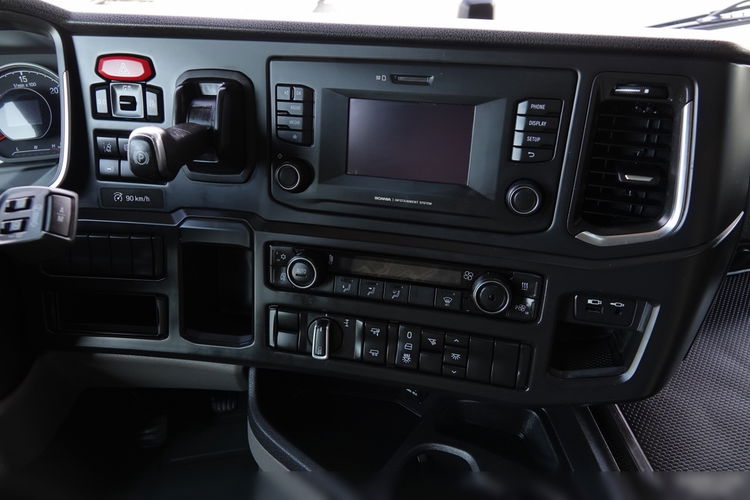 Scania R 450 / RETARDER / OPONY 100% /  PO KONTRAKCIE SERWISOWYM  zdjęcie 29
