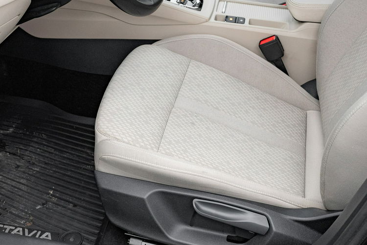 Skoda Octavia NO1704W#2.0 TDI Style DSG Podrgz.f K.cofania Ambient Salon PL VAT 23% zdjęcie 13