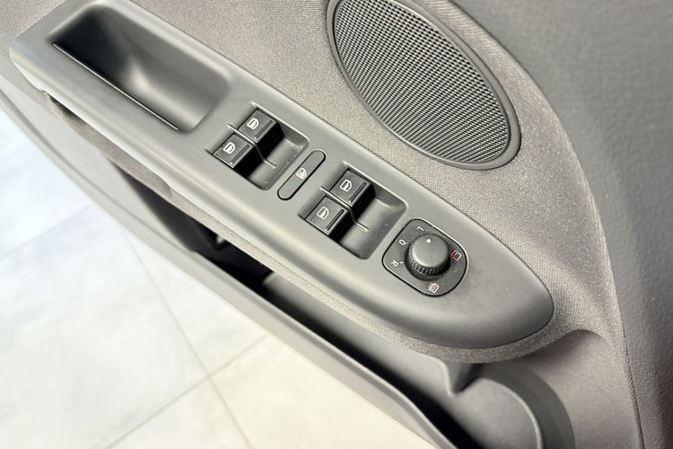 Volkswagen Golf Plus 1.6 TDI 105KM DSG MATCH Asystent BiXenon Klimatronic Alu 16 Bezwypadek zdjęcie 31