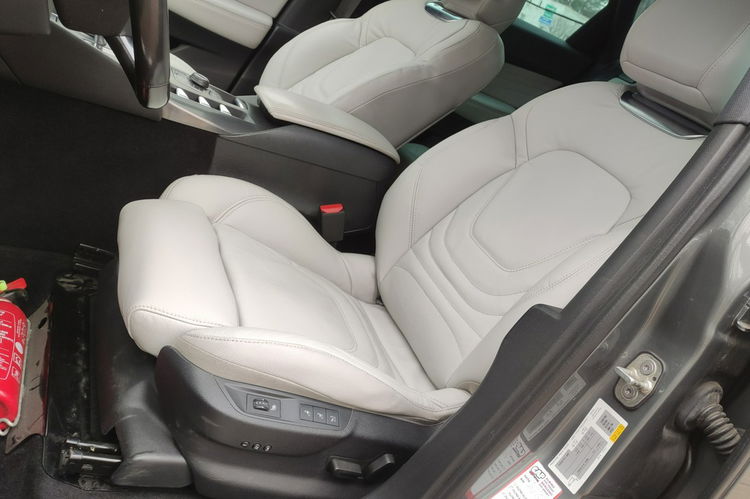 Citroen DS5 Hybryda 4x4 2.0 165KM zdjęcie 12
