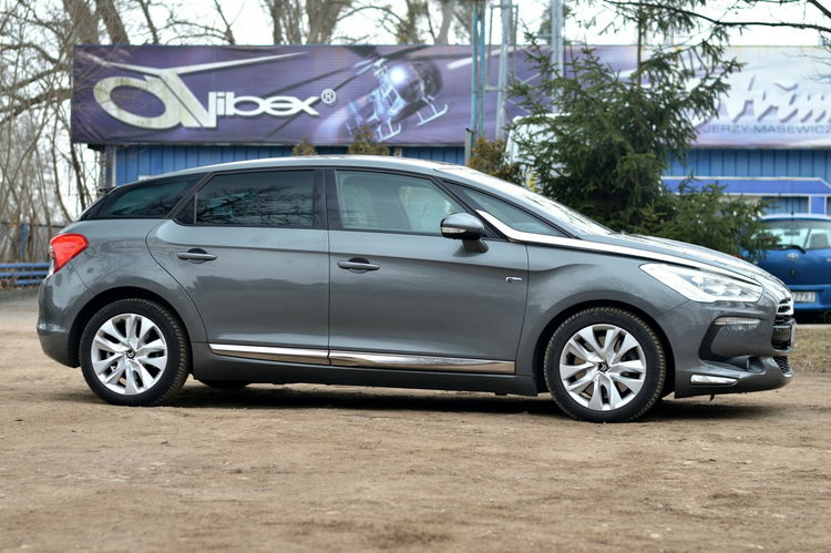 Citroen DS5 Hybryda 4x4 2.0 165KM zdjęcie 3