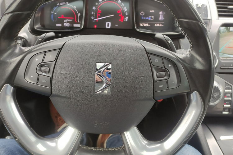 Citroen DS5 Hybryda 4x4 2.0 165KM zdjęcie 9