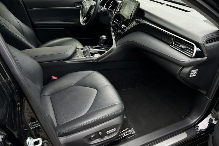 Toyota Camry 2.5 HSD 218KM EXECUTIVE, gwarancja, FV23% zdjęcie 14