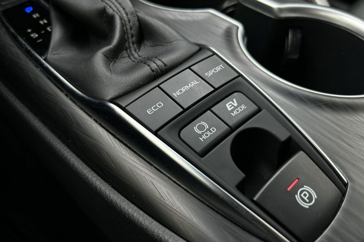 Toyota Camry 2.5 HSD 218KM EXECUTIVE, gwarancja, FV23% zdjęcie 30