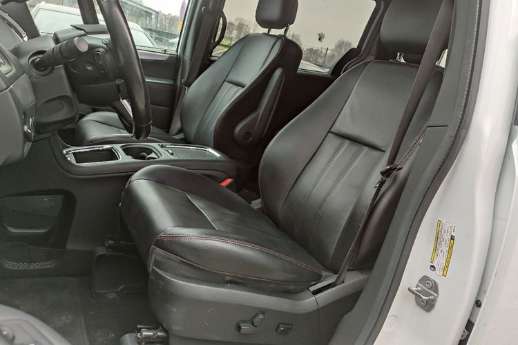 RAM Dodge Grand Caravan Gt 3.6L 283KM zdjęcie 13