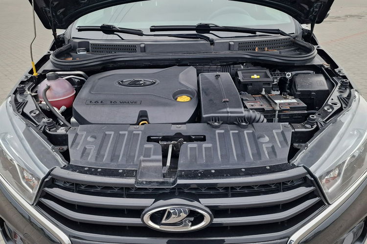 Lada Vesta 1.6i 16V 106KM Cross Automat Navi Kamera zdjęcie 23