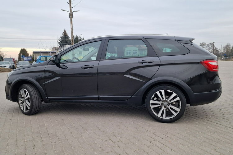Lada Vesta 1.6i 16V 106KM Cross Automat Navi Kamera zdjęcie 3