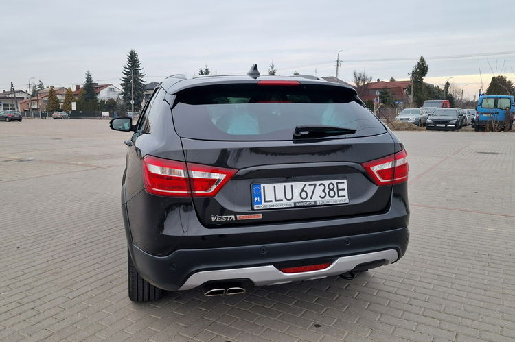 Lada Vesta 1.6i 16V 106KM Cross Automat Navi Kamera zdjęcie 5