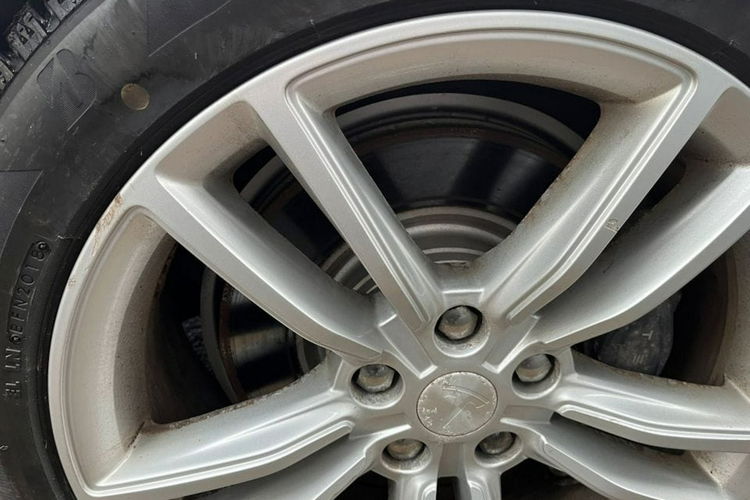 Tesla Model S darmowe ładowanie zadbana sprawna zdjęcie 6