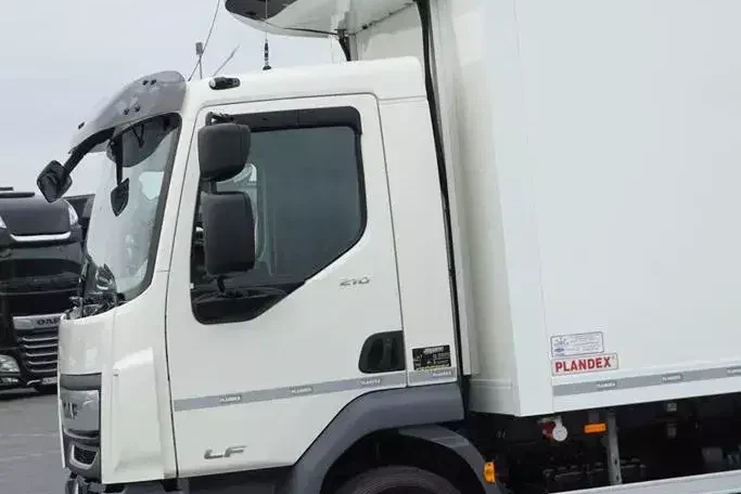 DAF LF / 210 / EURO 6 / CHŁODNIA + WINDA / 14 PALET zdjęcie 34