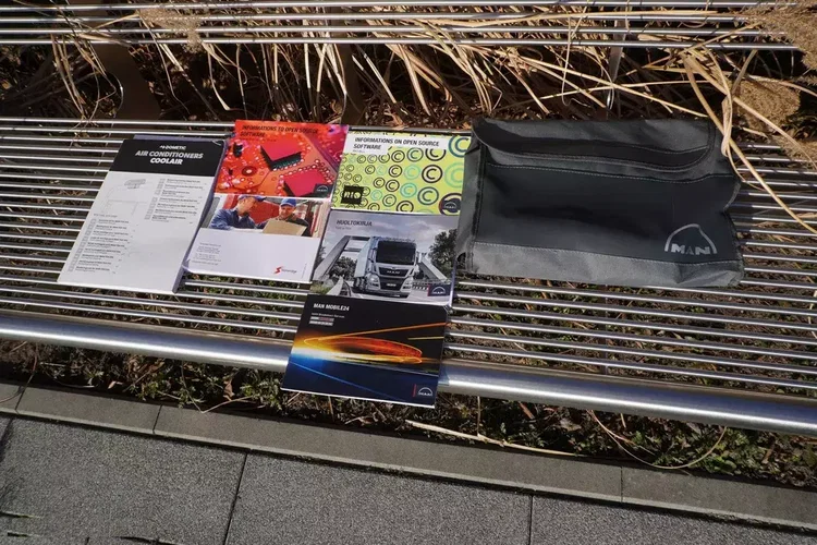 MAN TGX 35.580 E6 8x4/4 - rama do zabudowy 8.8m zdjęcie 30