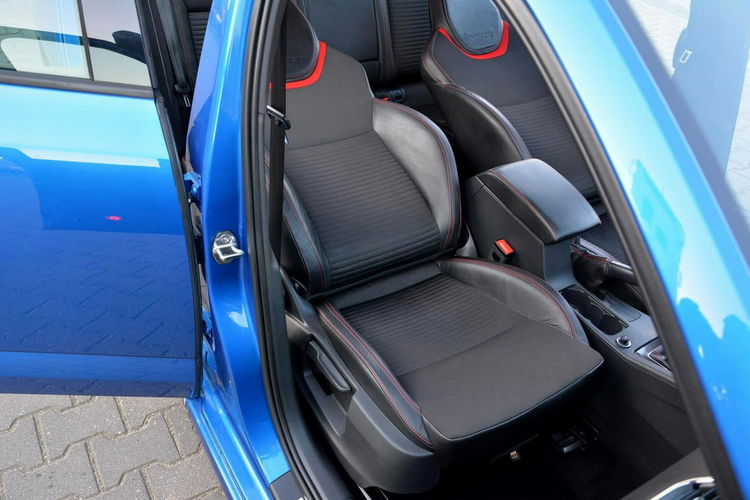 Skoda Octavia 2.0TDI(184KM) VRS Panorama Radar ACC Duża Navi Bi-Xenon Ledy Skóry zdjęcie 19