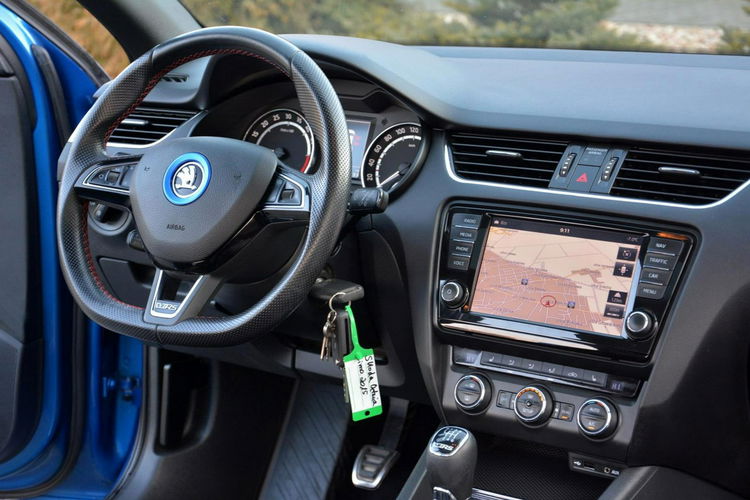 Skoda Octavia 2.0TDI(184KM) VRS Panorama Radar ACC Duża Navi Bi-Xenon Ledy Skóry zdjęcie 22