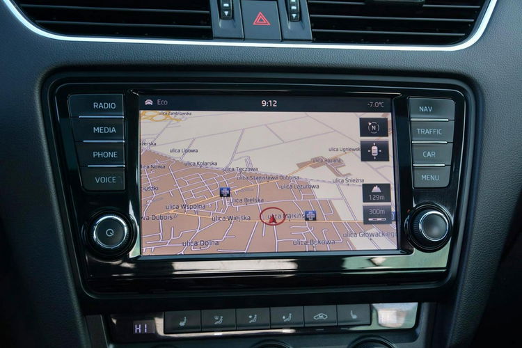 Skoda Octavia 2.0TDI(184KM) VRS Panorama Radar ACC Duża Navi Bi-Xenon Ledy Skóry zdjęcie 27