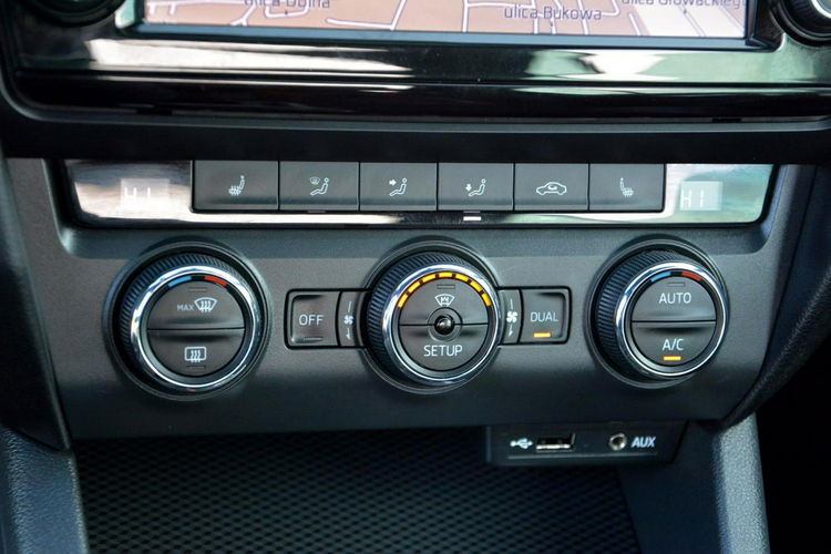 Skoda Octavia 2.0TDI(184KM) VRS Panorama Radar ACC Duża Navi Bi-Xenon Ledy Skóry zdjęcie 28