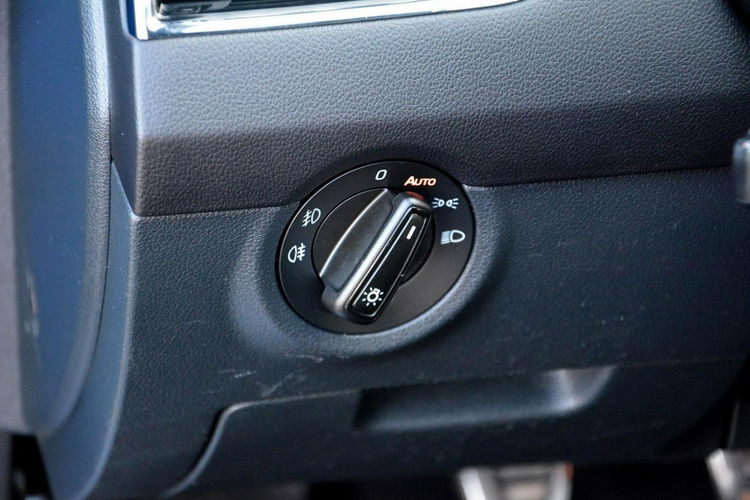 Skoda Octavia 2.0TDI(184KM) VRS Panorama Radar ACC Duża Navi Bi-Xenon Ledy Skóry zdjęcie 34