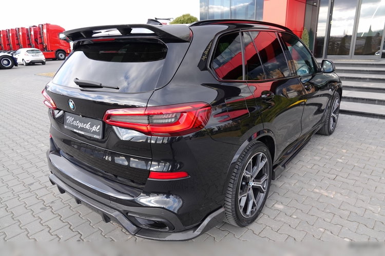 BMW X5 / xDrive30d / 265KM / INDIVIDUAL / GRZANA KIEROWNICA / DOKŁADKI KARBONOWE / ZAWIESZENIE PNEUMATYCZNE / zdjęcie 18