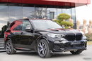BMW X5 / xDrive30d / 265KM / INDIVIDUAL / GRZANA KIEROWNICA / DOKŁADKI KARBONOWE / ZAWIESZENIE PNEUMATYCZNE / zdjęcie 4