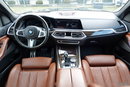 BMW X5 / xDrive30d / 265KM / INDIVIDUAL / GRZANA KIEROWNICA / DOKŁADKI KARBONOWE / ZAWIESZENIE PNEUMATYCZNE / zdjęcie 49