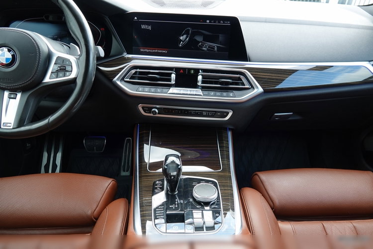 BMW X5 / xDrive30d / 265KM / INDIVIDUAL / GRZANA KIEROWNICA / DOKŁADKI KARBONOWE / ZAWIESZENIE PNEUMATYCZNE / zdjęcie 52