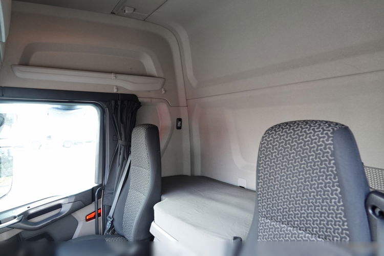 Scania R 450 / RETARDER / KLIMA POSTOJOWA / OPONY 100% / PO KONTRAKCIE SERWISOWYM zdjęcie 25