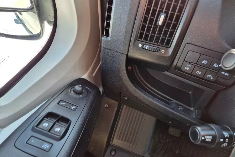 Peugeot Boxer L3H2 69999zł NETTO 2.2HDi/120KM zdjęcie 17