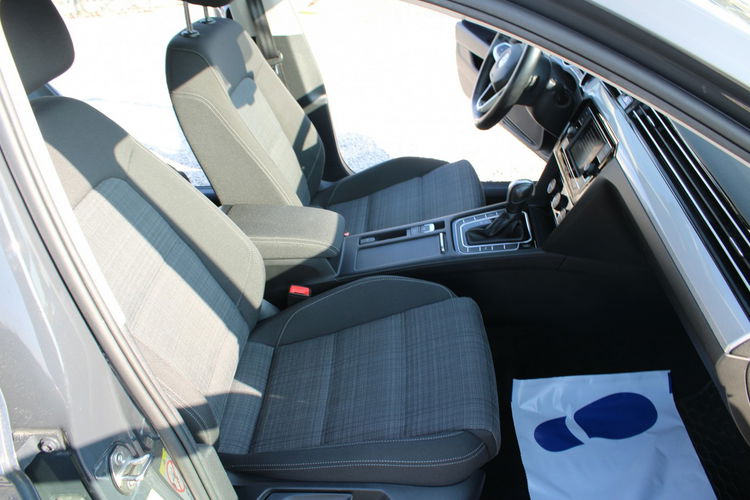 Volkswagen Passat F-VAT, automat, salon-polska, gwarancja, I-właściciel, EVO, BUSINESS, DSG zdjęcie 14