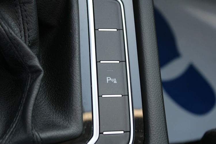 Volkswagen Passat F-VAT, automat, salon-polska, gwarancja, I-właściciel, EVO, BUSINESS, DSG zdjęcie 28