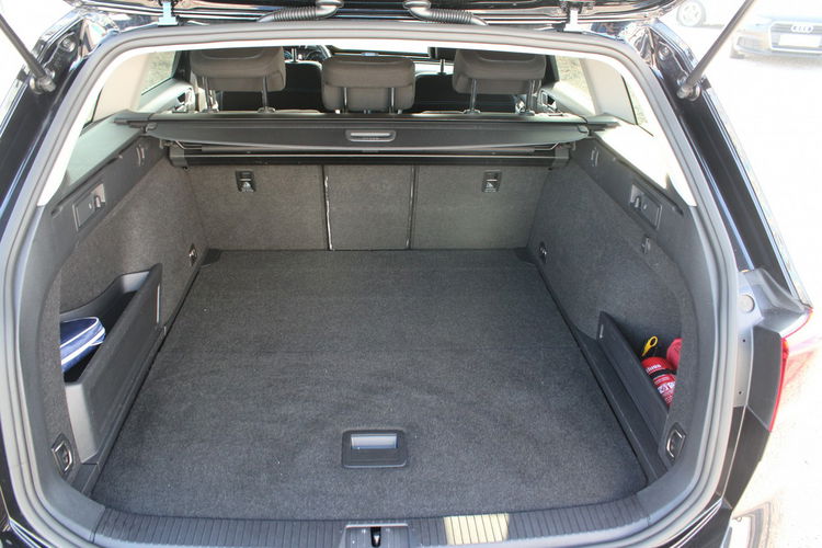 Volkswagen Passat 1.4 Tsi Plug-In-Hybrid 218 Km Dsg 6 Gte kombi 5 zdjęcie 10