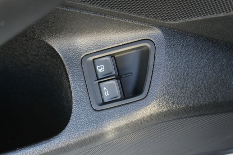 Volkswagen Passat 1.4 Tsi Plug-In-Hybrid 218 Km Dsg 6 Gte kombi 5 zdjęcie 17